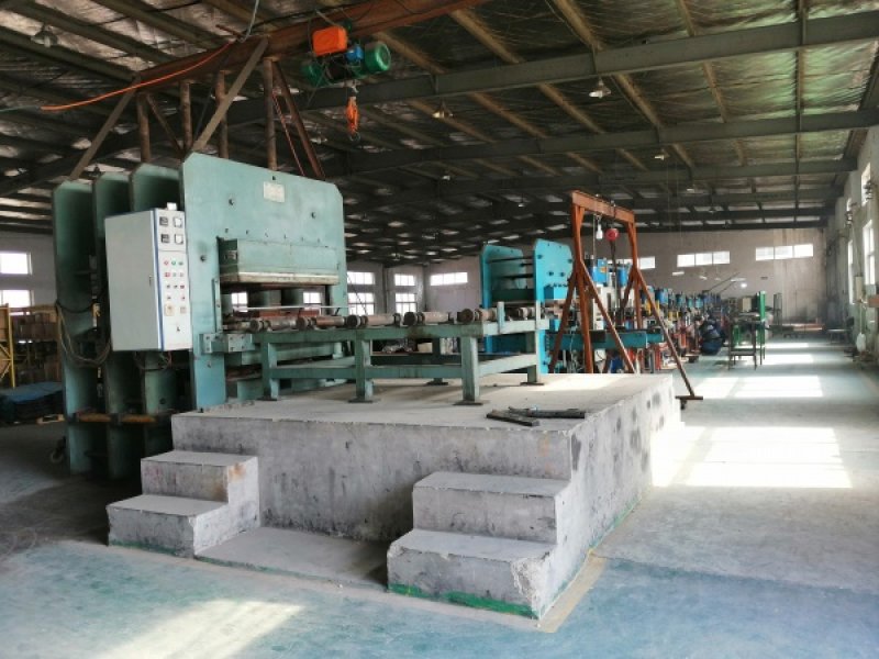 Do you have difficulty in big size product？