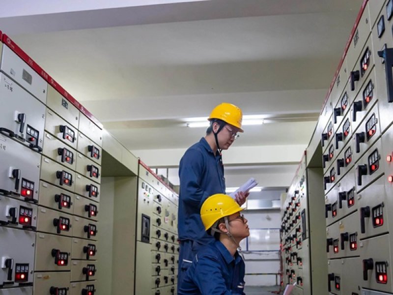 rubber molded parts and rubber extrusion for Electronics Electrical Sector 7