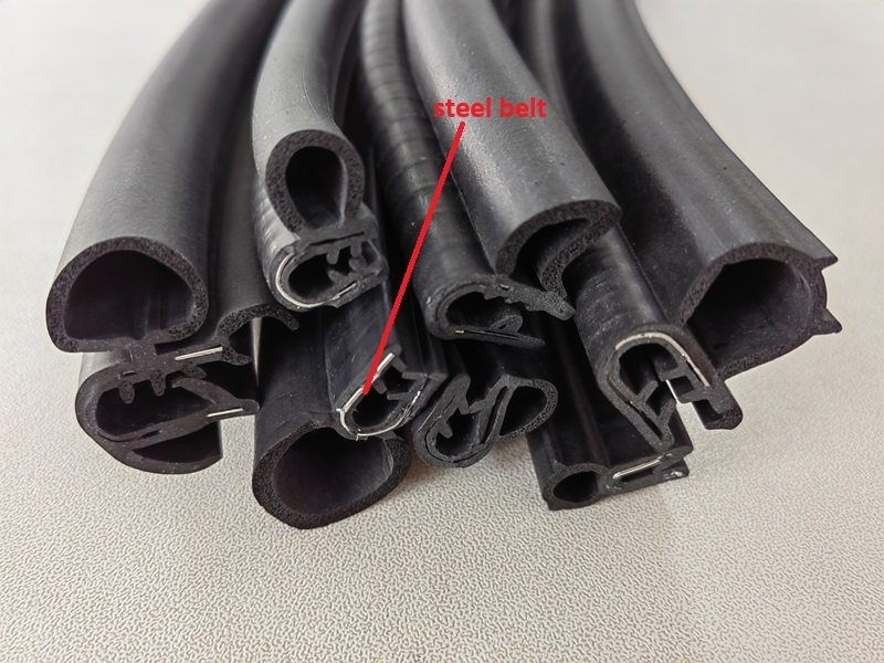 Analyzing the Core Differences Between EPDM Extrusion Strips with Steel Tape and Steel Wire, Unlocking the Core Advantages of Steel Wire Reinforced Version