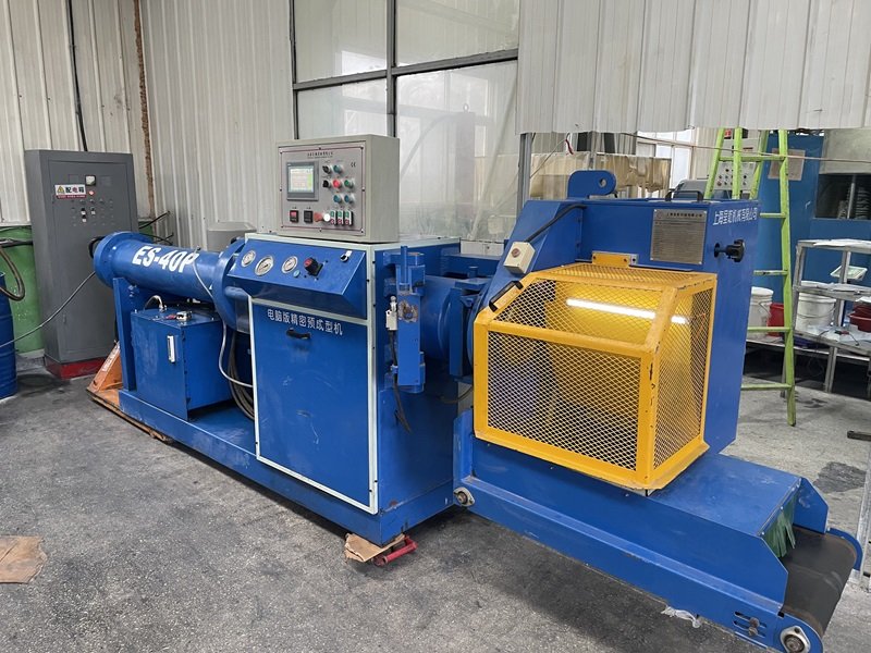 A New Rubber Preform Extruder Put Into Production