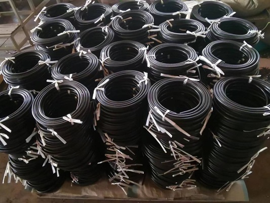 Pinchweld rubber seal